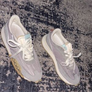 Filling Pieces Grey Crease Runner Wind